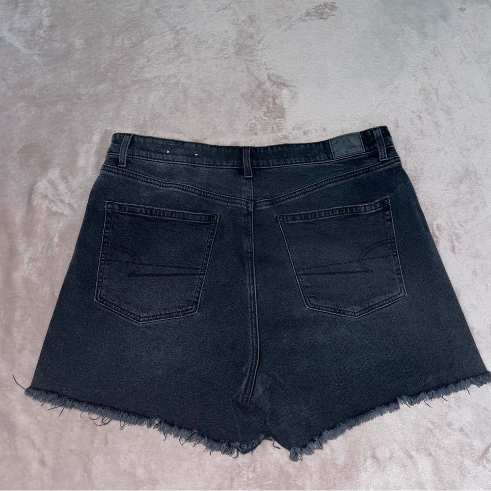American Eagle highest rise 90,s boyfriend short size 16